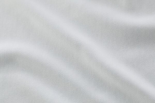 Wevenitt de poliéster / Deportivo frizado: abrigo, confort y rendimiento para prendas activas